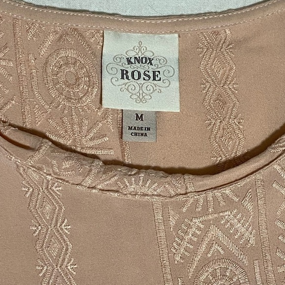 Dress - Picture 4 of 9